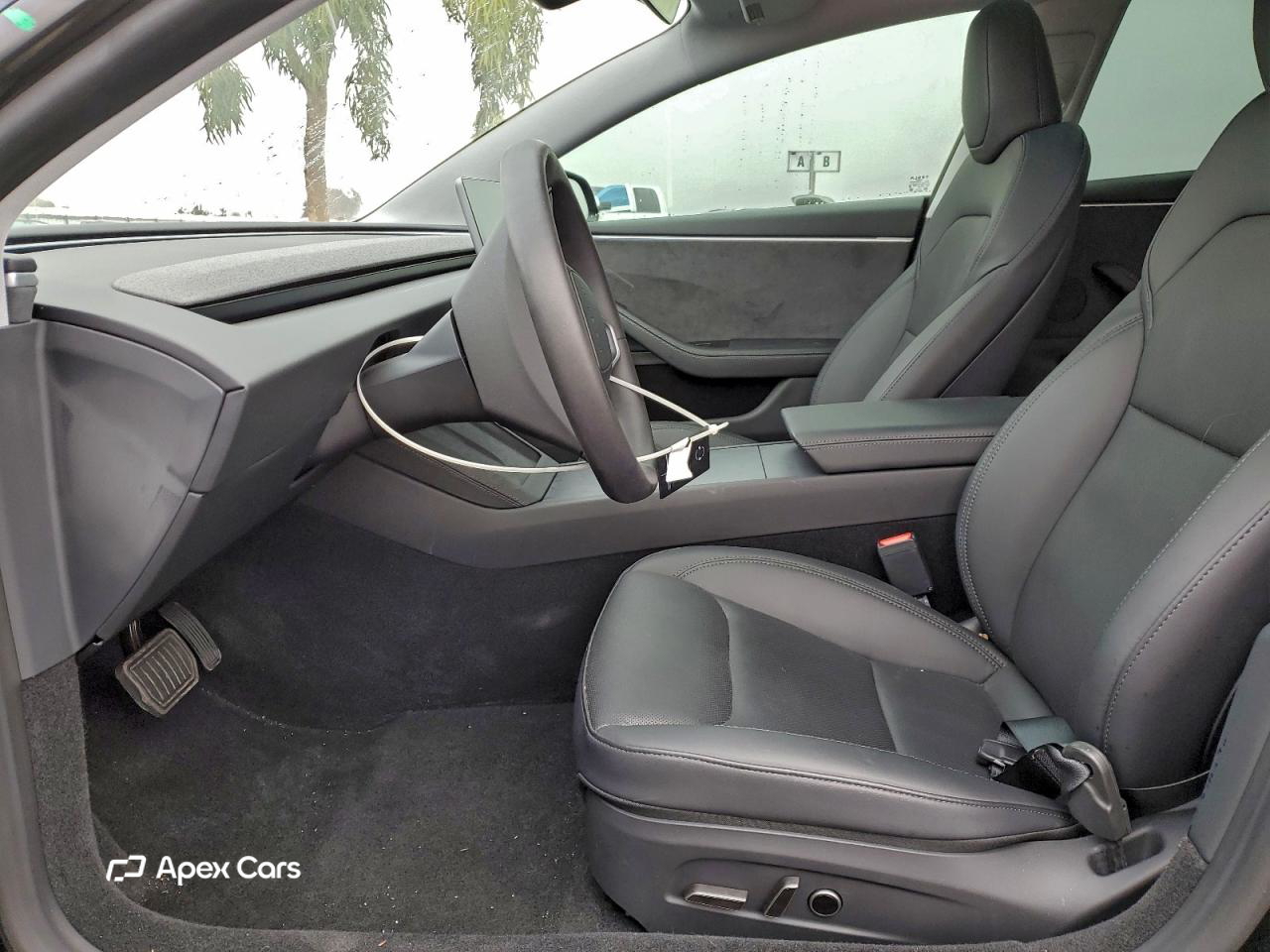 Tesla Model 3 2024