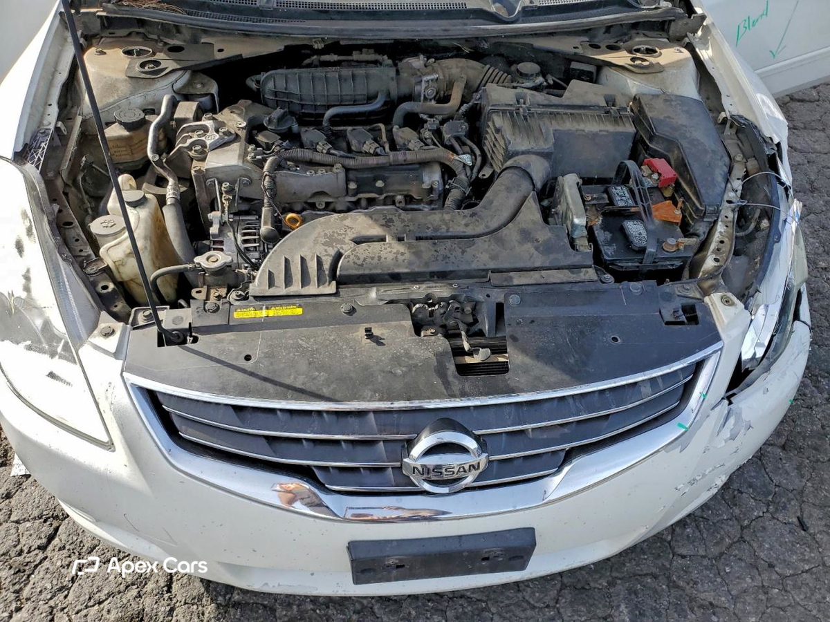 Nissan Altima 2012