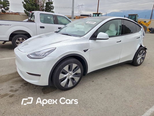 Tesla Model Y 2023 - Image 1 of 13