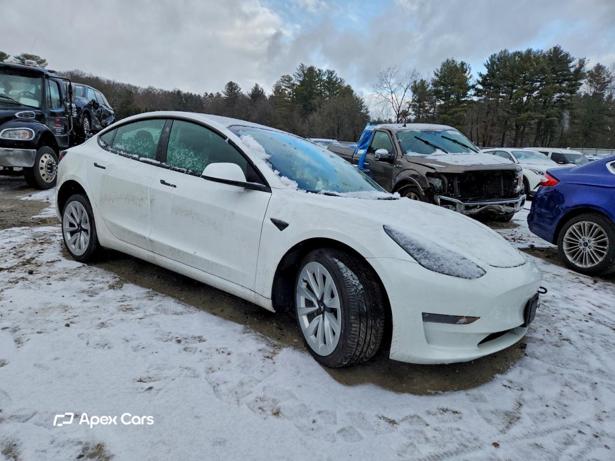 Tesla Model 3 2022