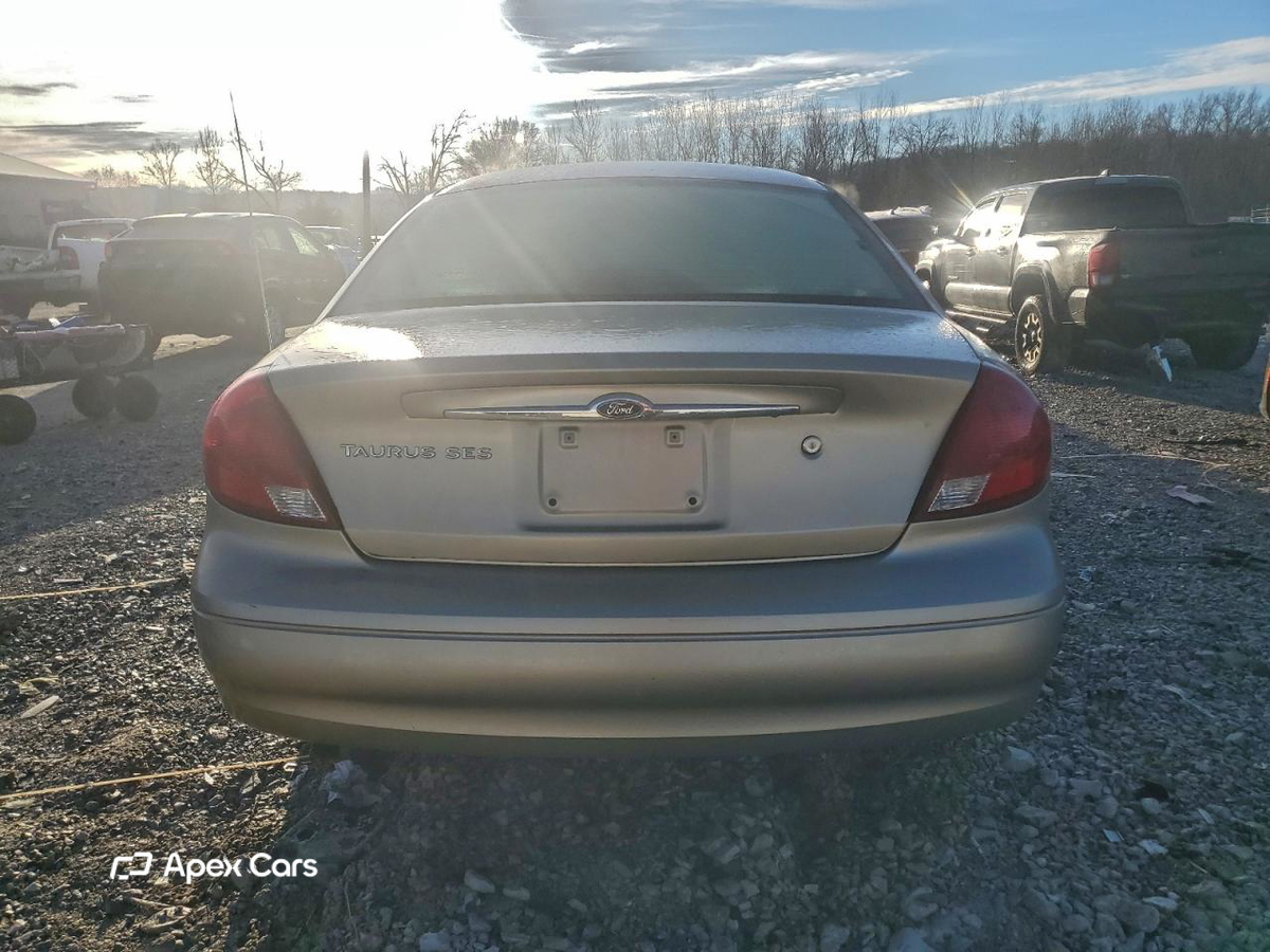 Ford Taurus 2001