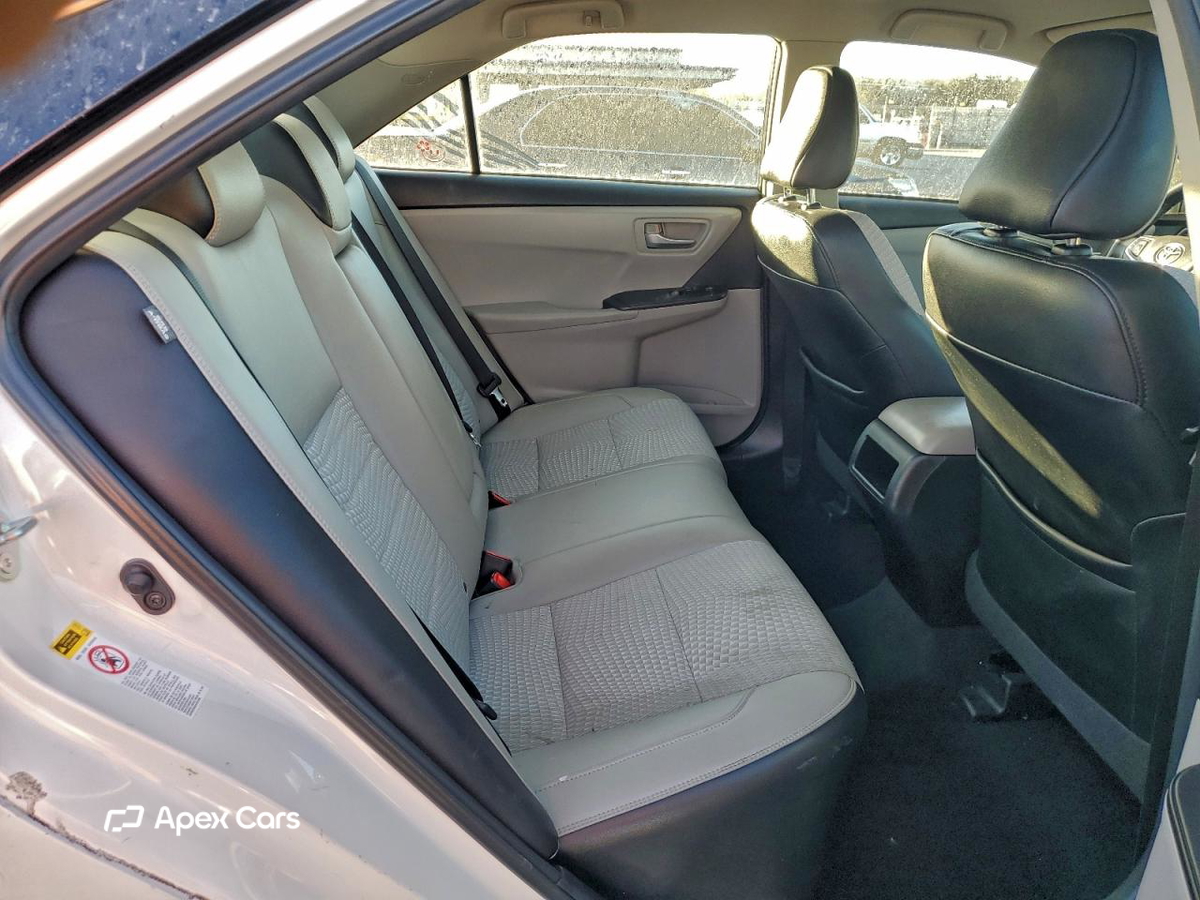 Toyota Camry 2015