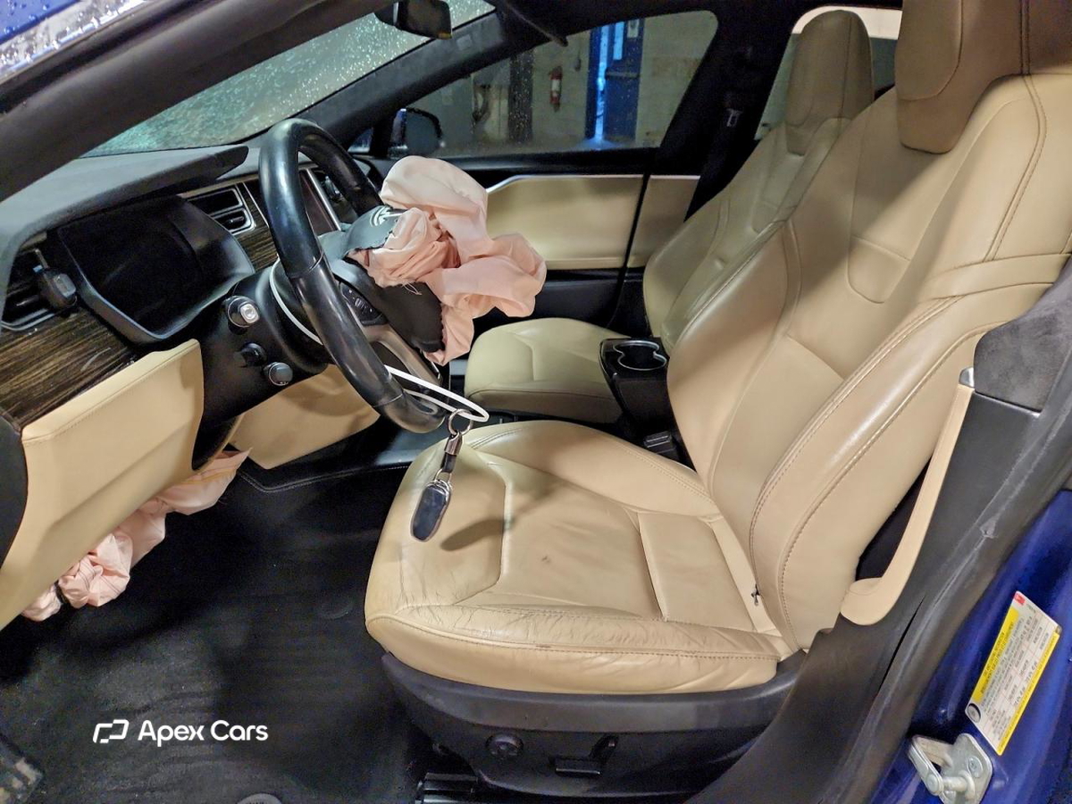 Tesla Model S 2016