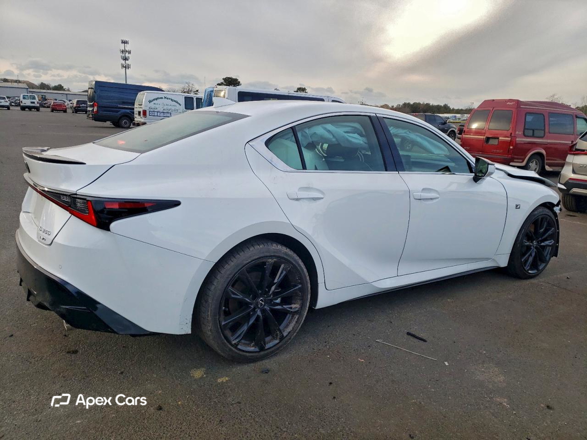 Lexus IS 2021