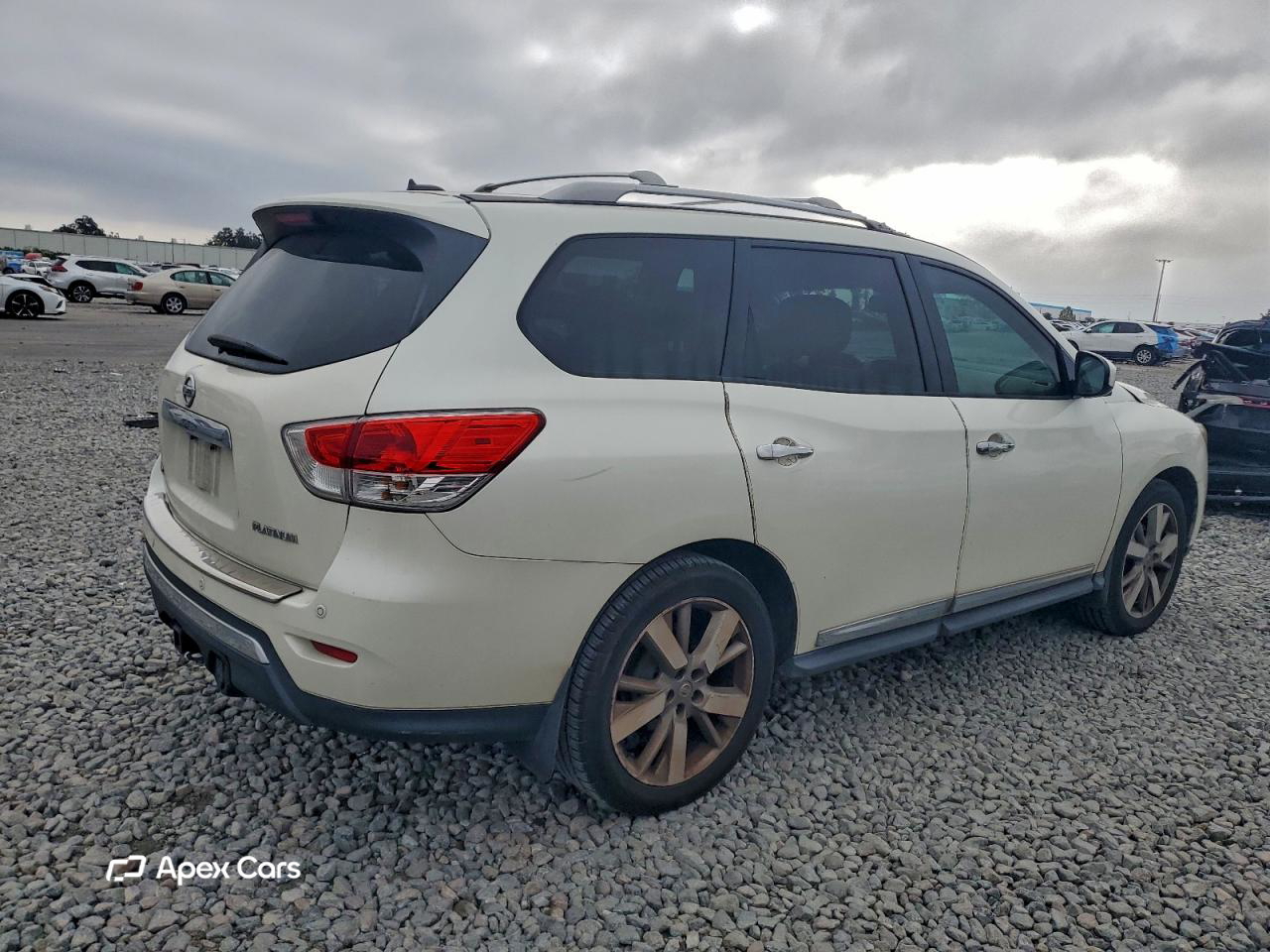 Nissan Pathfinder 2016