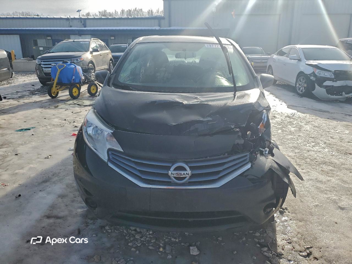 Nissan Versa 2015