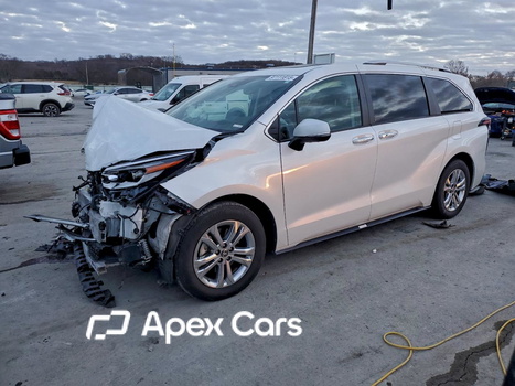 Toyota Sienna 2023 - Image 1 of 15