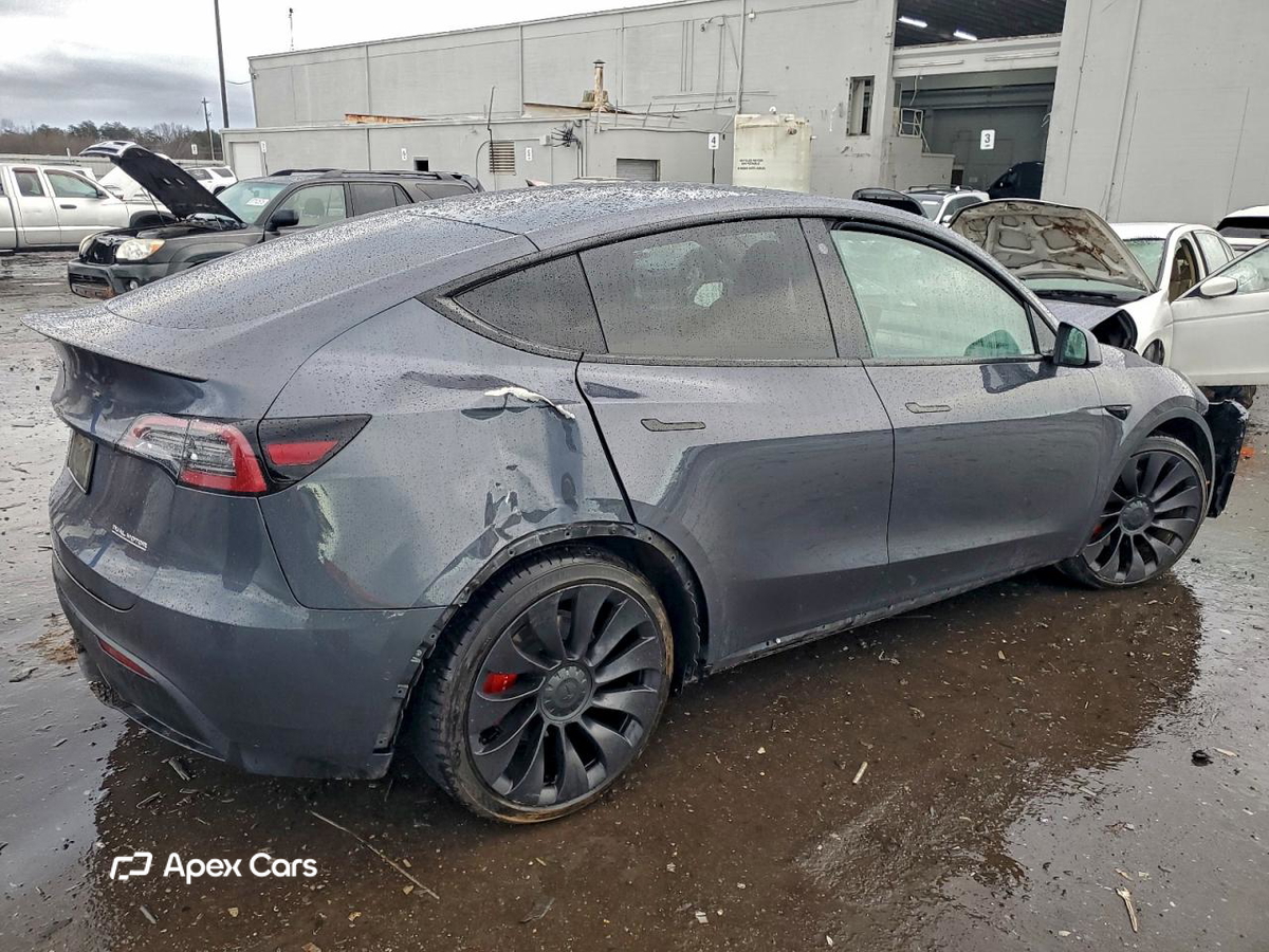 Tesla Model Y 2022