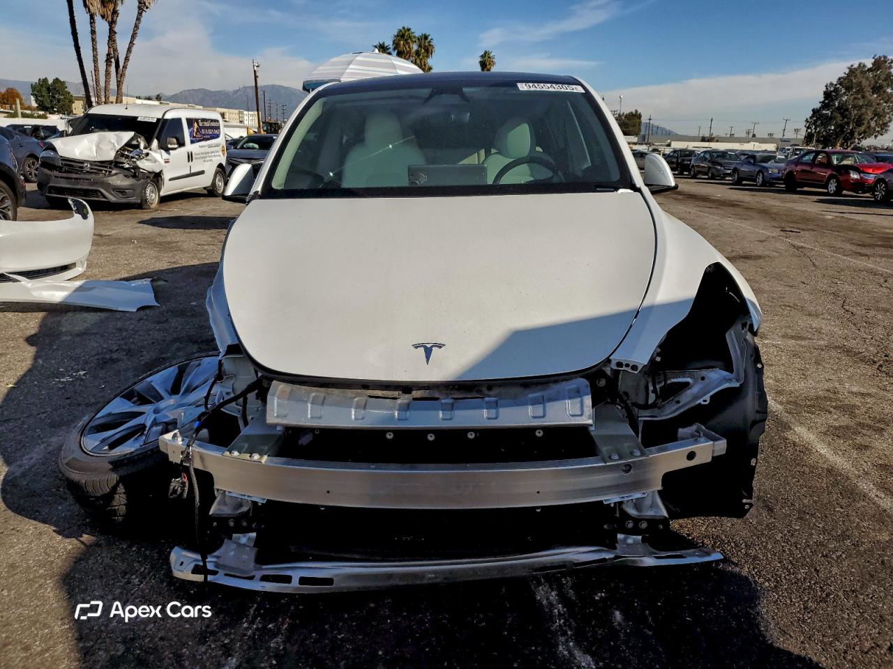 Tesla Model Y 2024