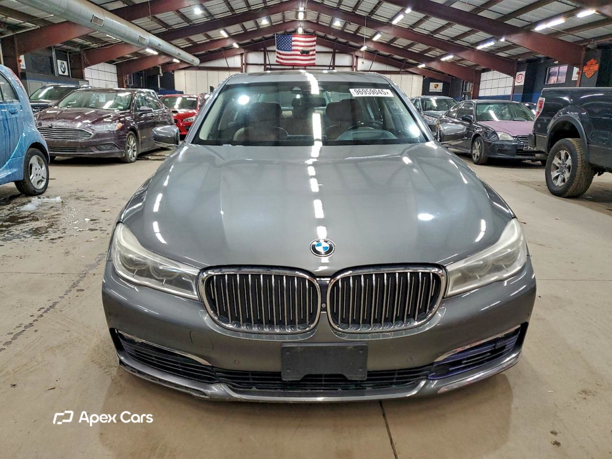 BMW Series 7 2016