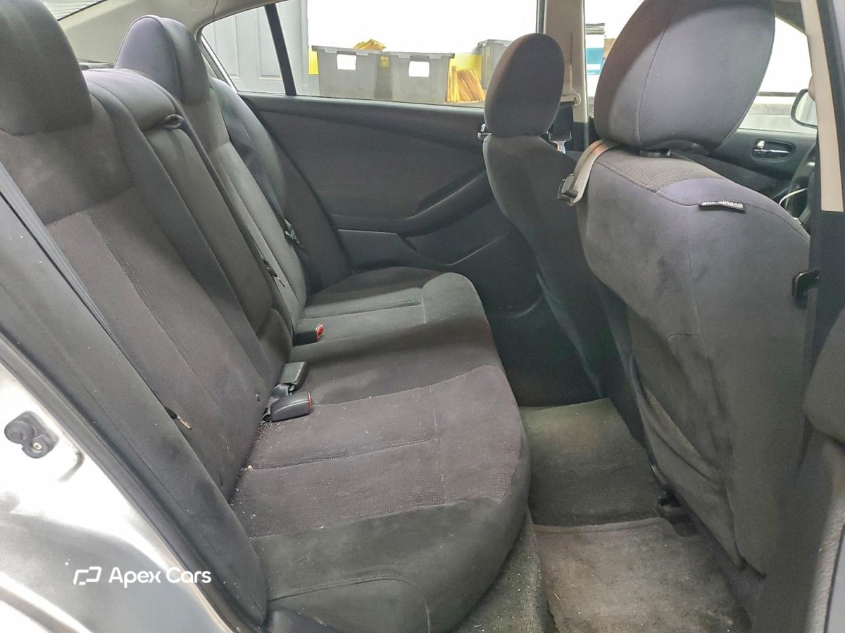 Nissan Altima 2011