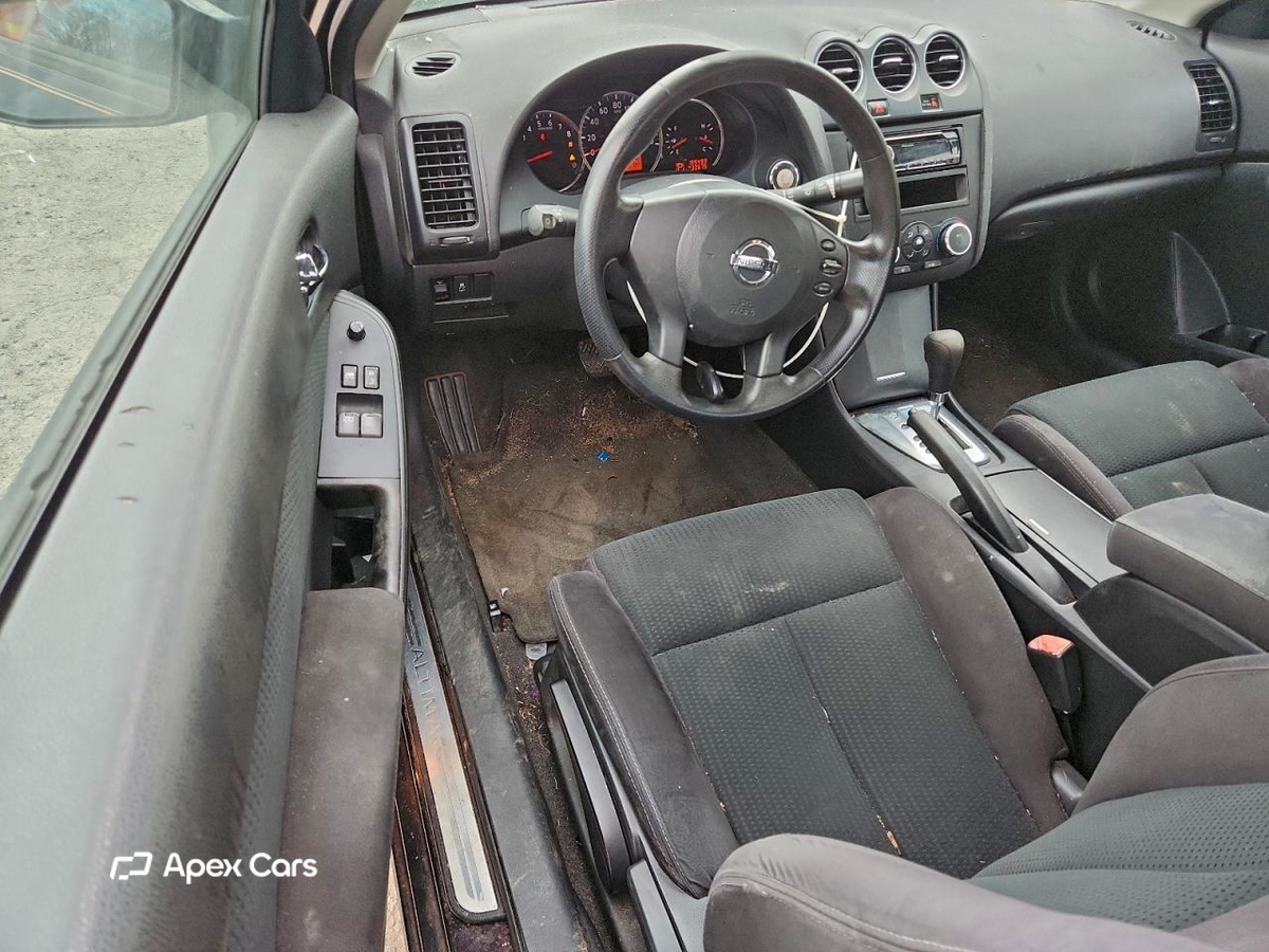 Nissan Altima 2012