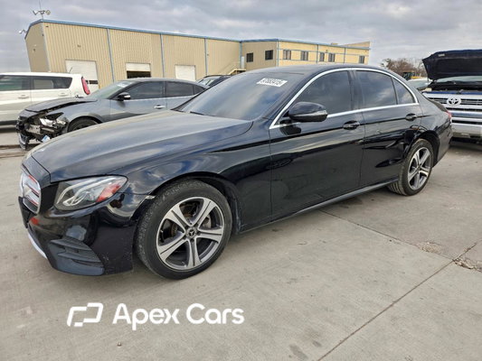 Mercedes-Benz  2019 - Image 1 of 13