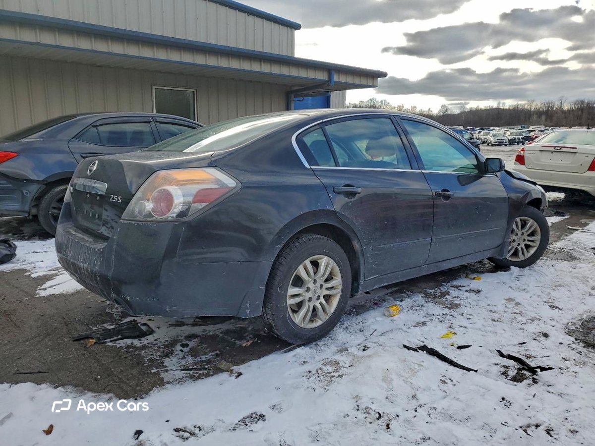 Nissan Altima 2010