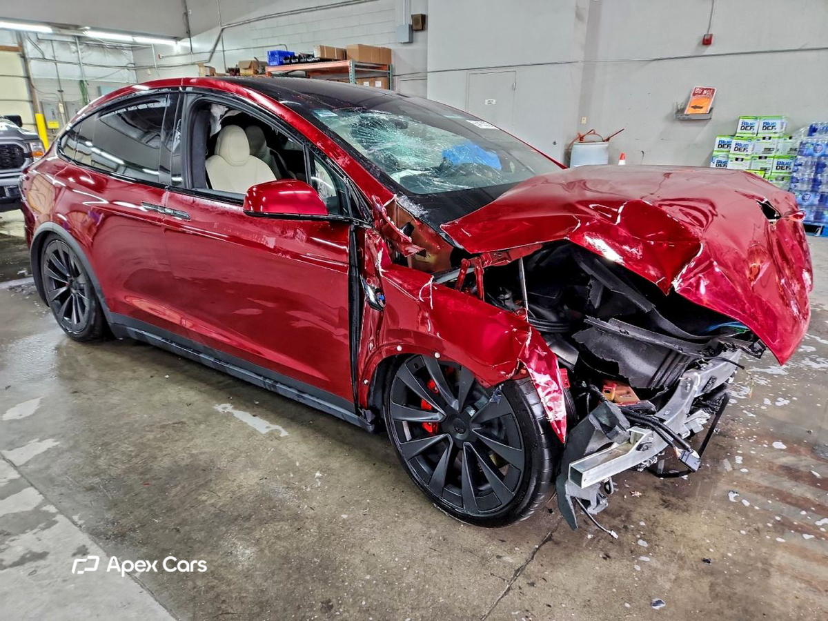 Tesla Model X 2024
