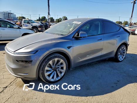 Tesla Model Y 2026 - Image 1 of 14