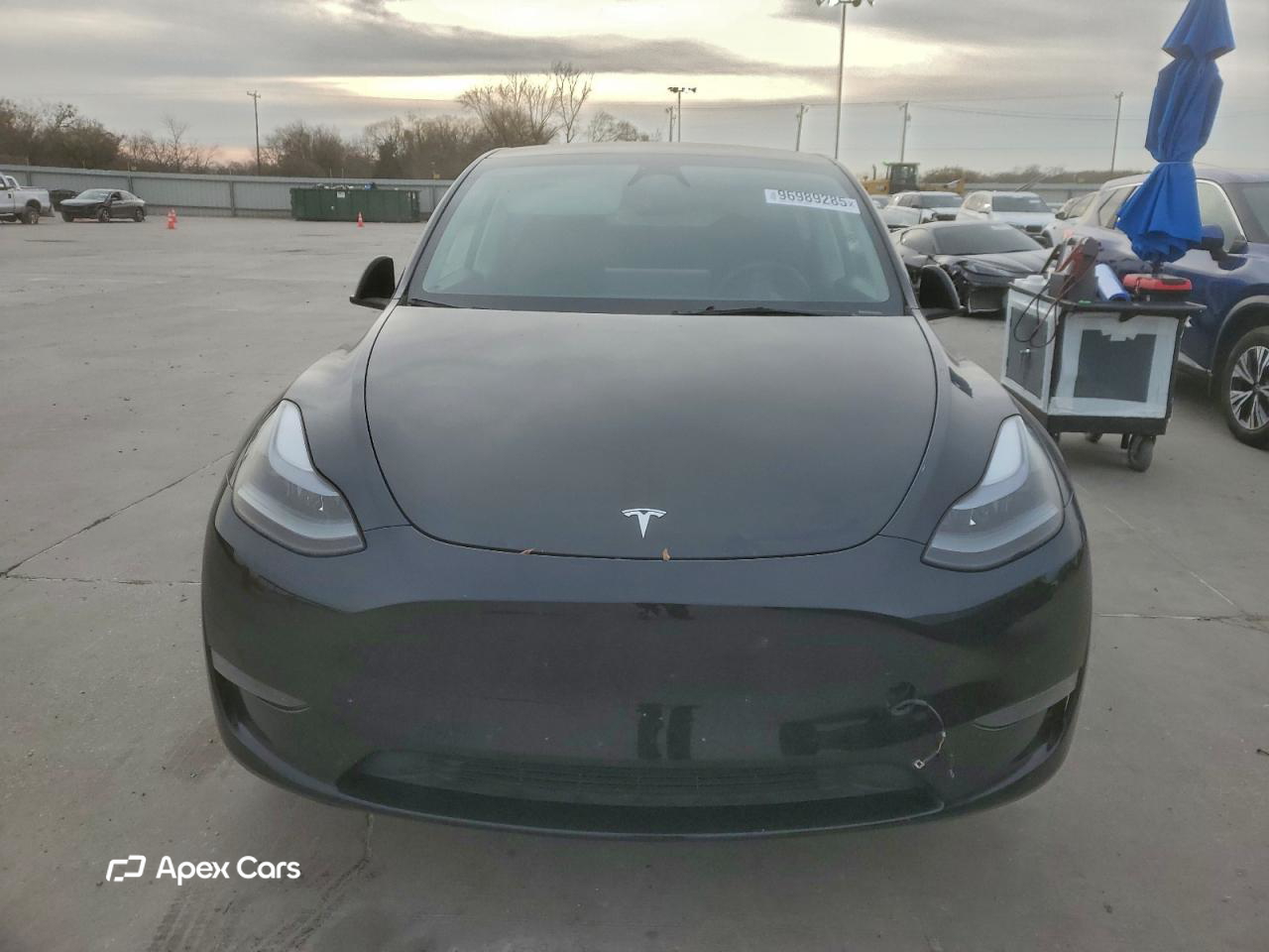Tesla Model Y 2024