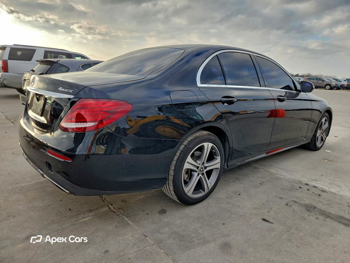 Mercedes-Benz  2019