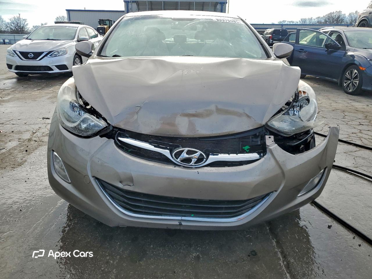 Hyundai Elantra 2013