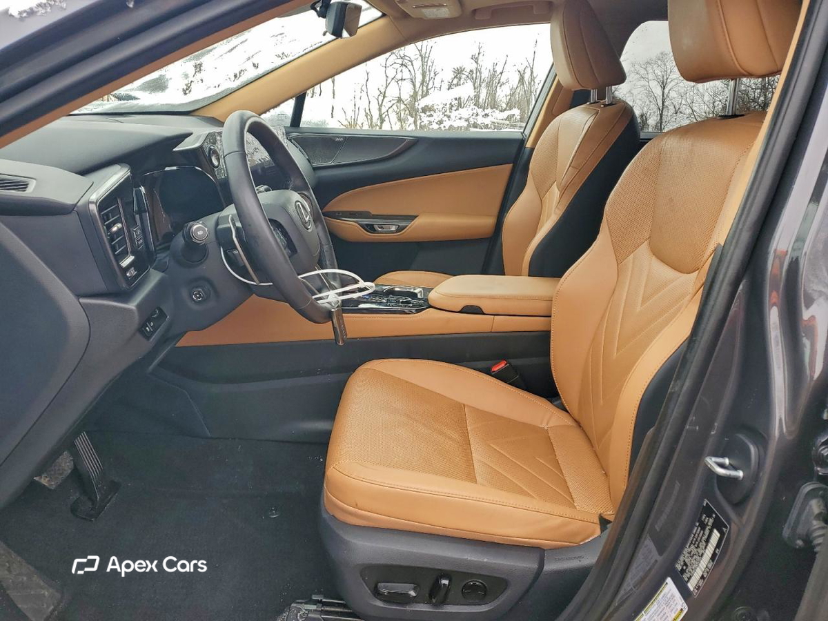 Lexus NX 2024