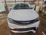 Chrysler 200 2016