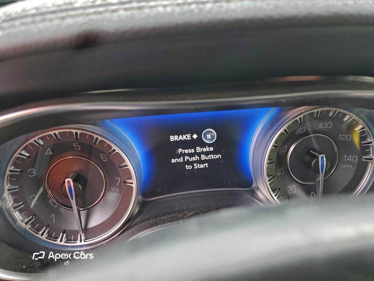 Chrysler 300 2021