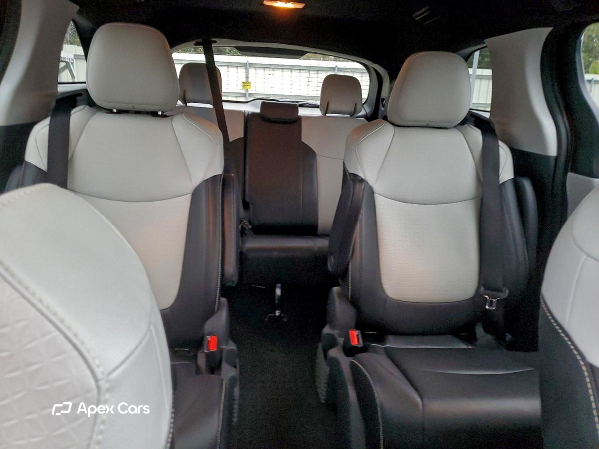 Toyota Sienna 2025
