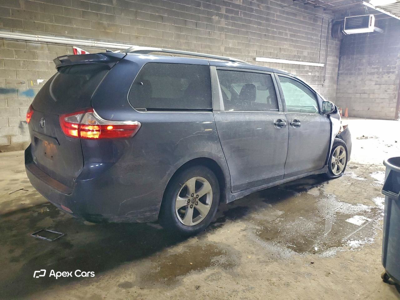 Toyota Sienna 2018