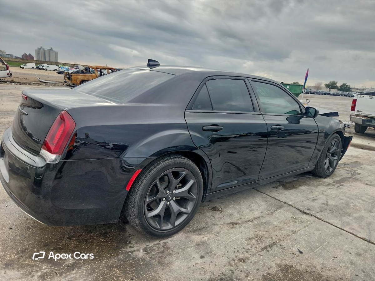 Chrysler 300 2020