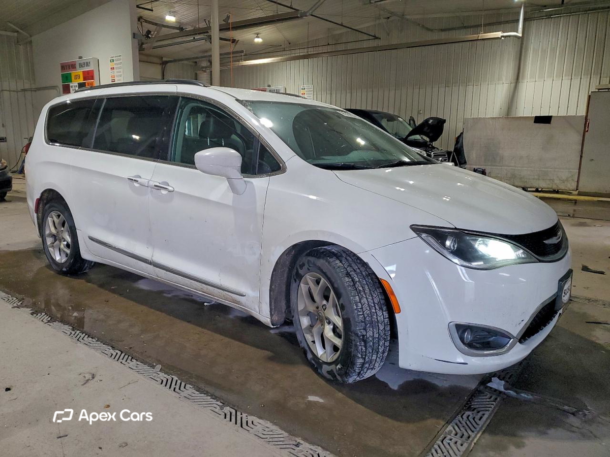 Chrysler Pacifica 2017