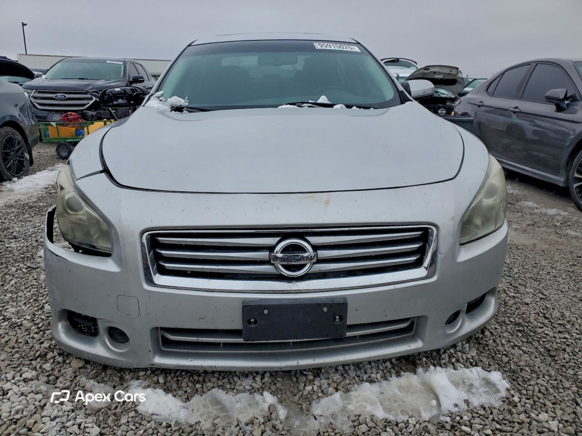 Nissan Maxima 2014