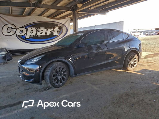 Tesla Model Y 2021 - Image 1 of 14