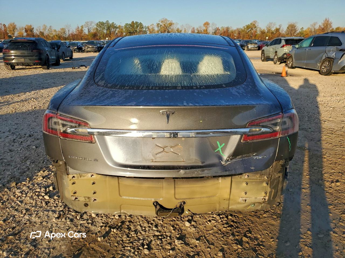 Tesla Model S 2018