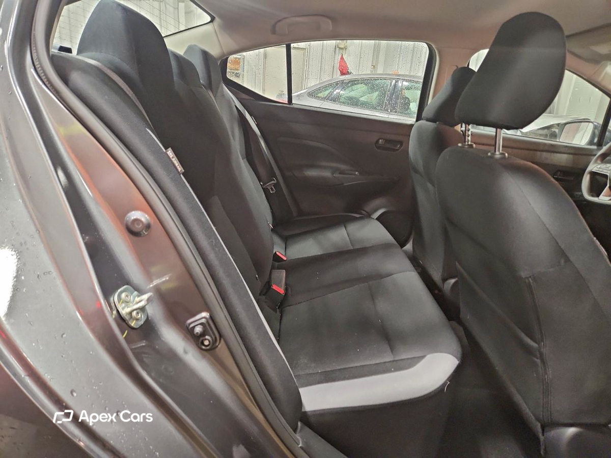 Nissan Versa 2025