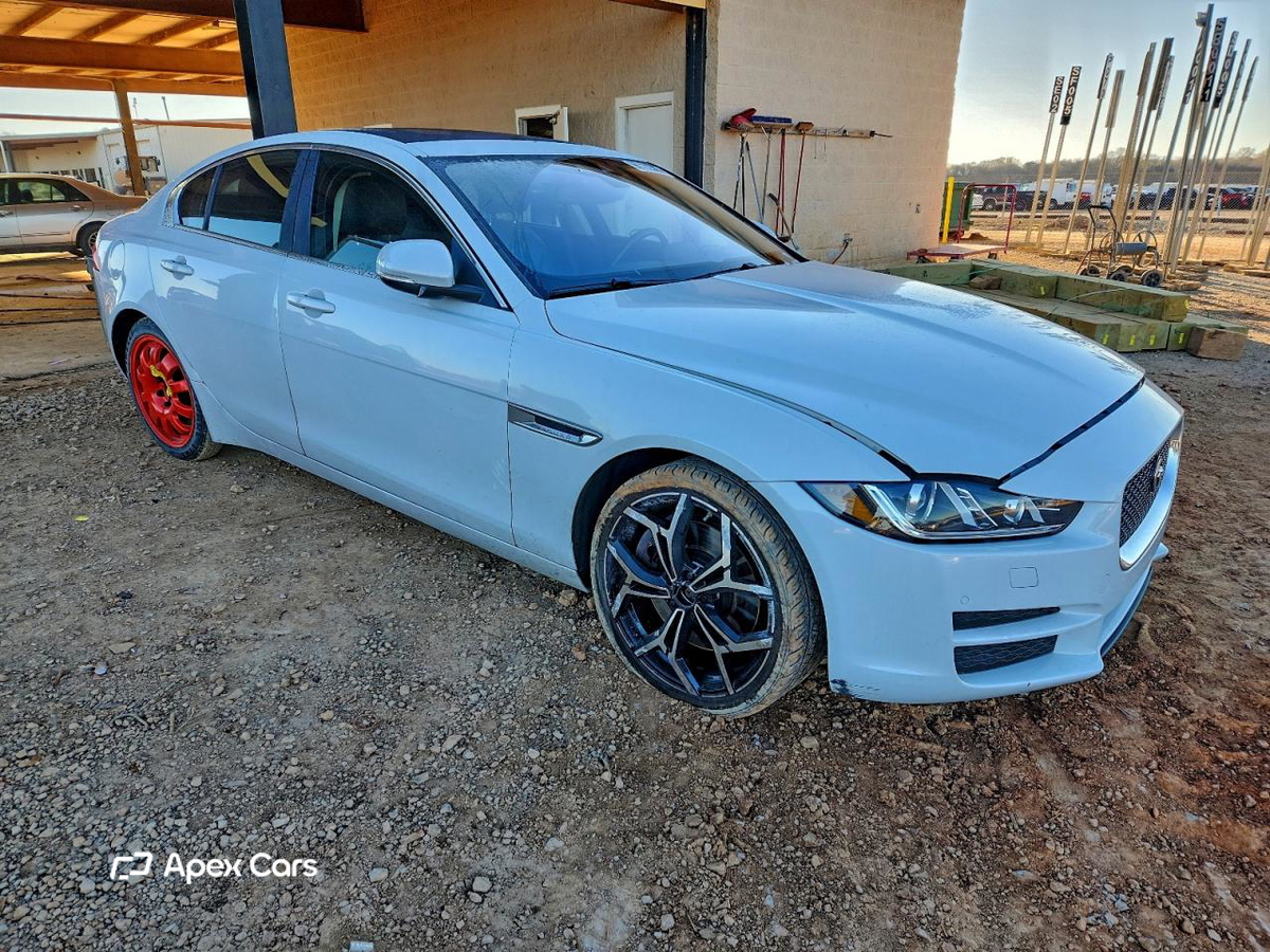 Jaguar XE 2017