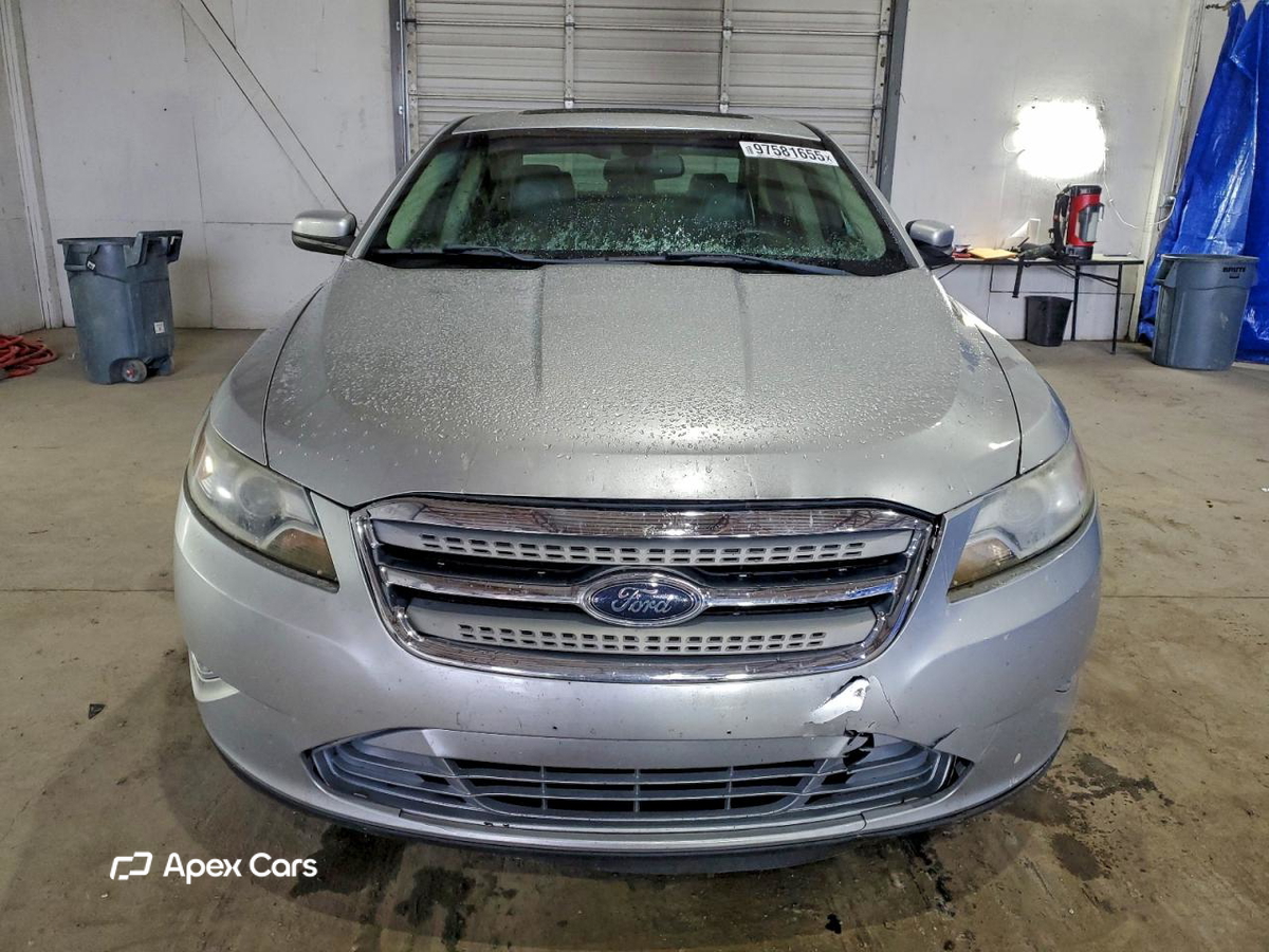 Ford Taurus 2011
