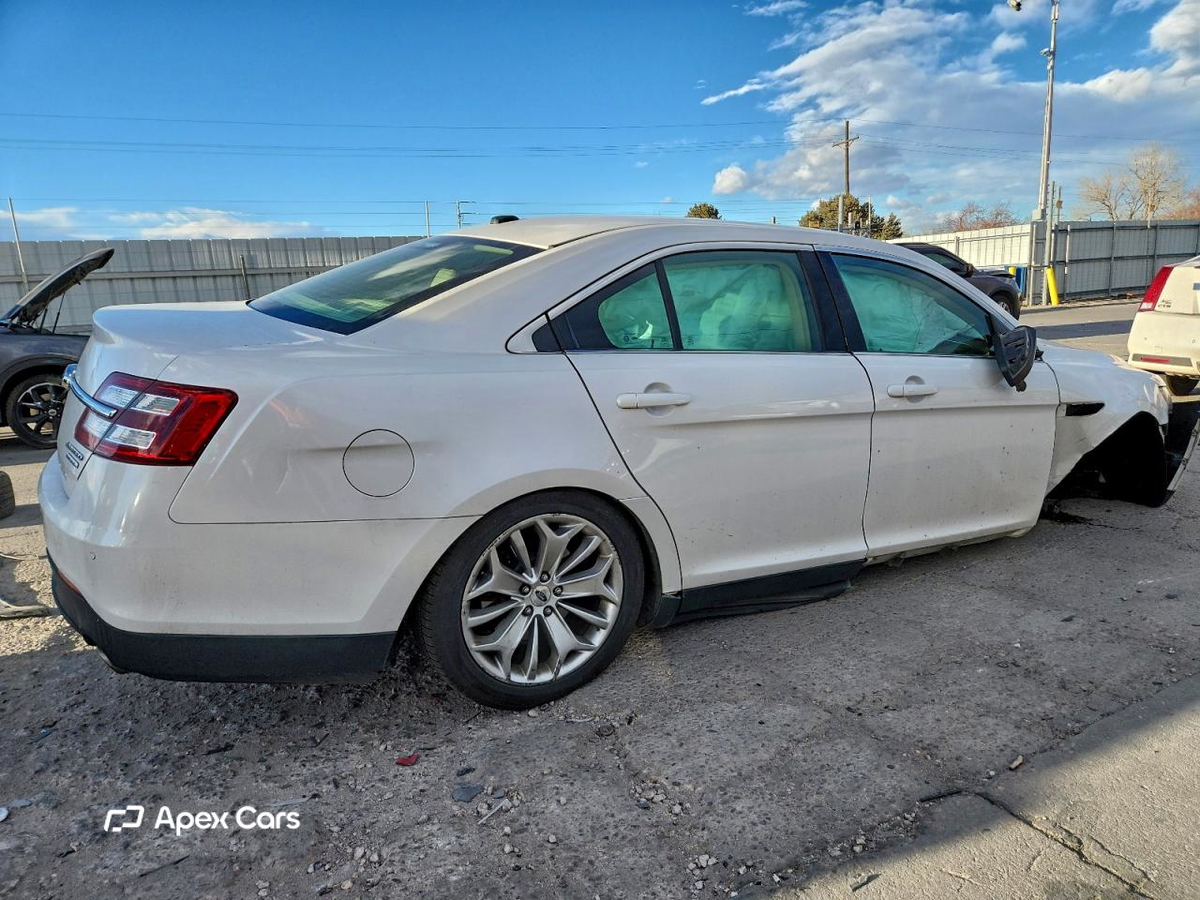 Ford Taurus 2015