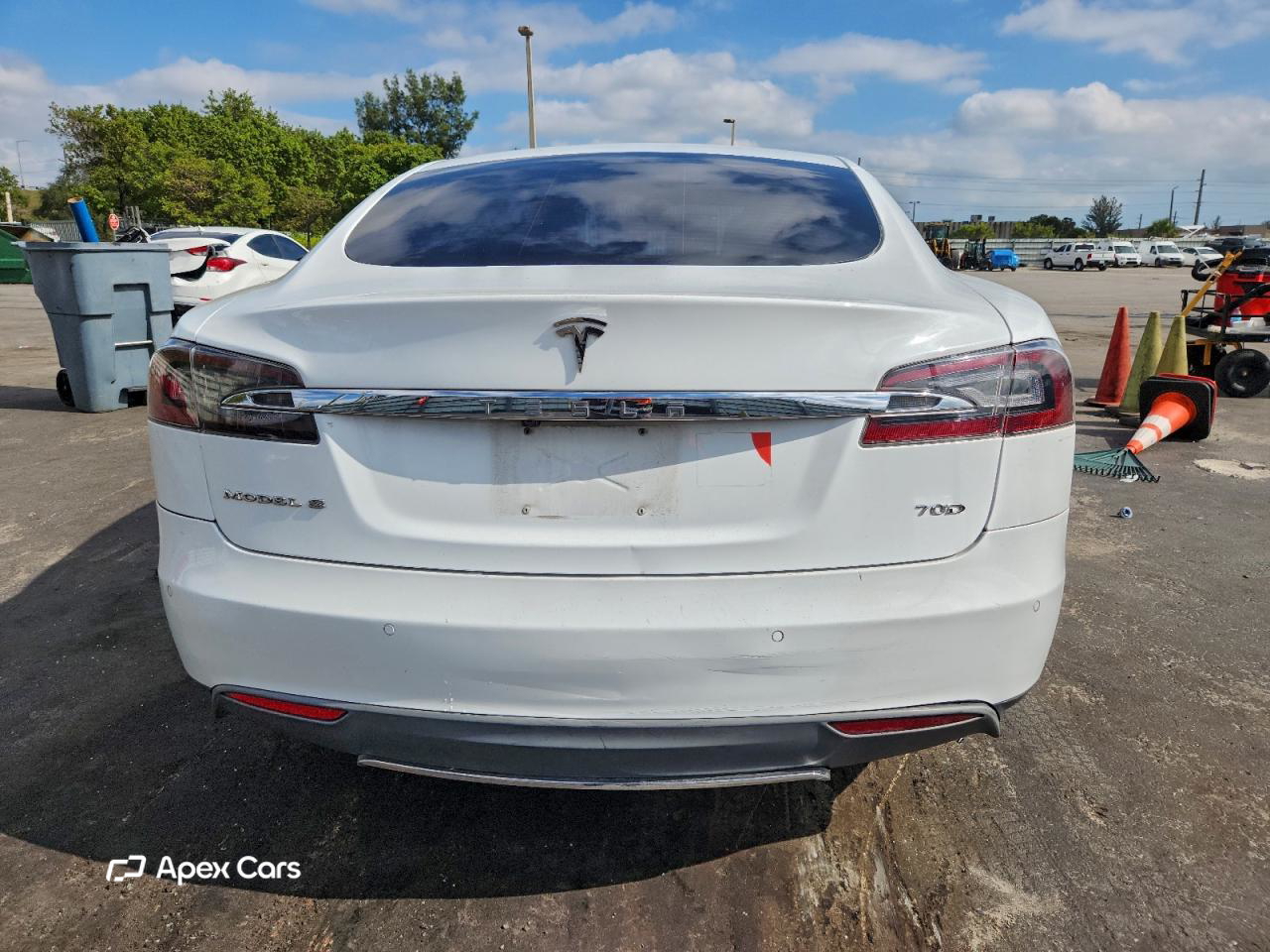 Tesla Model S 2015