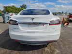 Tesla Model S 2015