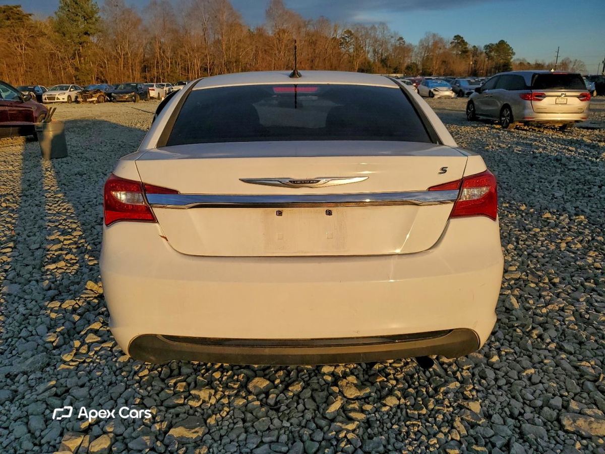 Chrysler 200 2013
