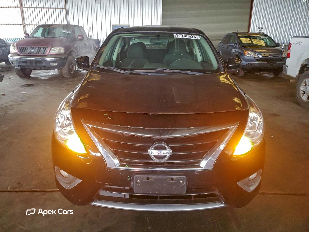 Nissan Versa 2018