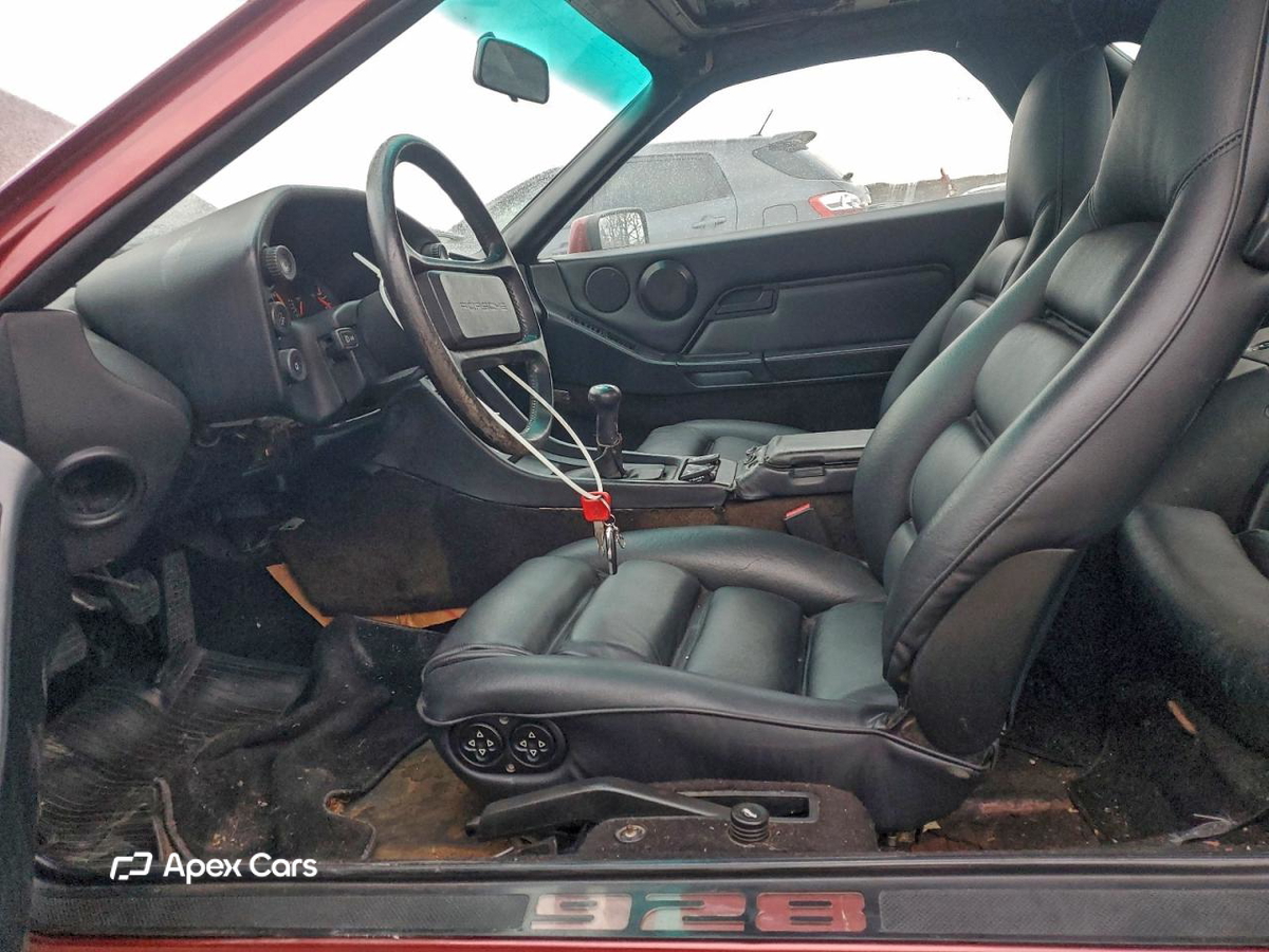Porsche 928 1985