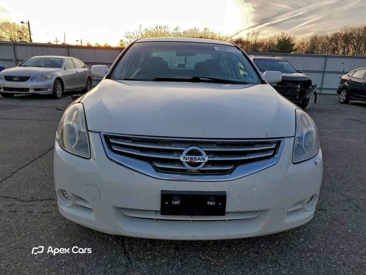 Nissan Altima 2012