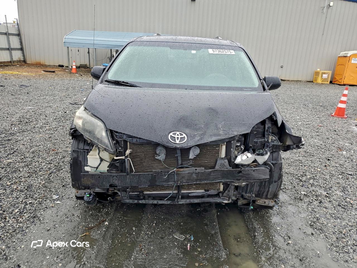 Toyota Sienna 2014