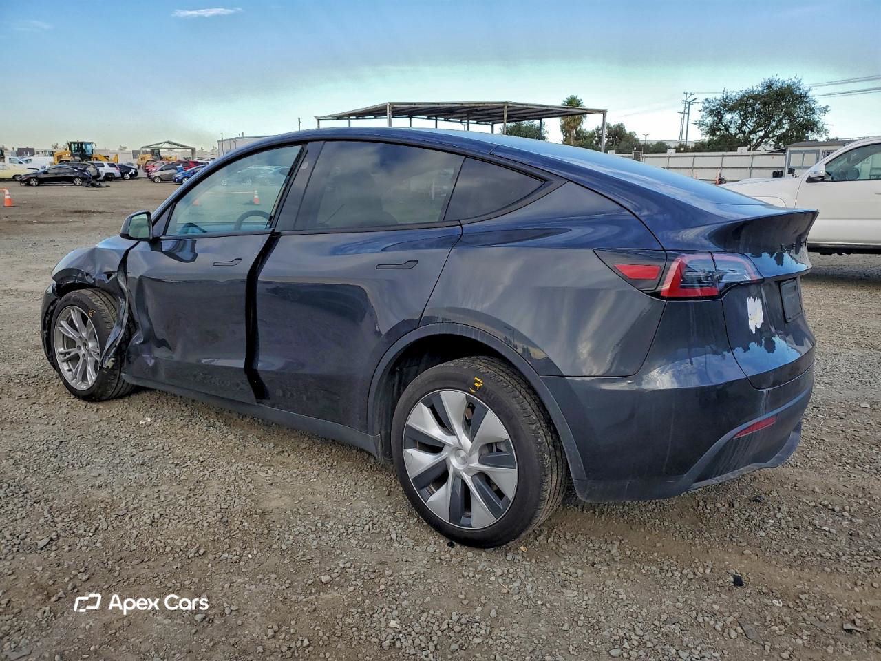 Tesla Model Y 2025