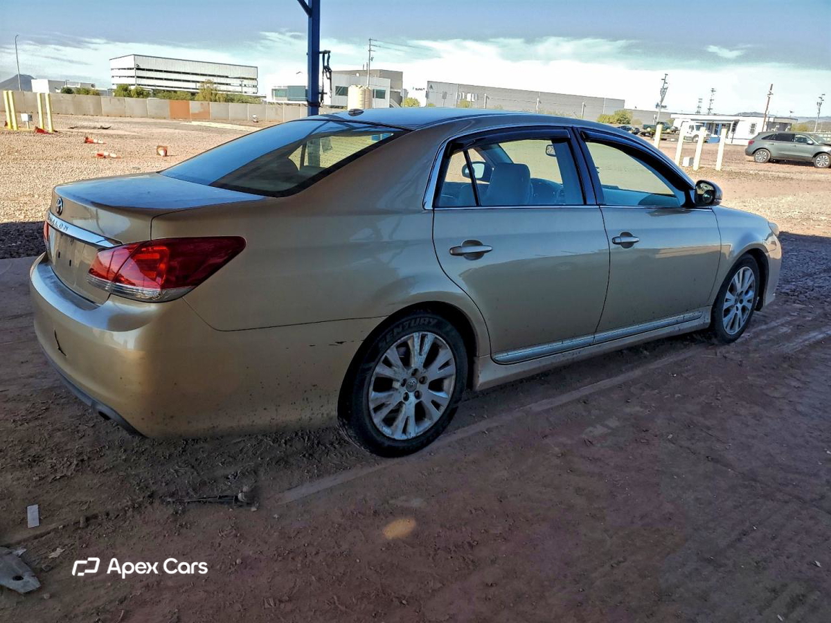 Toyota Avalon 2011