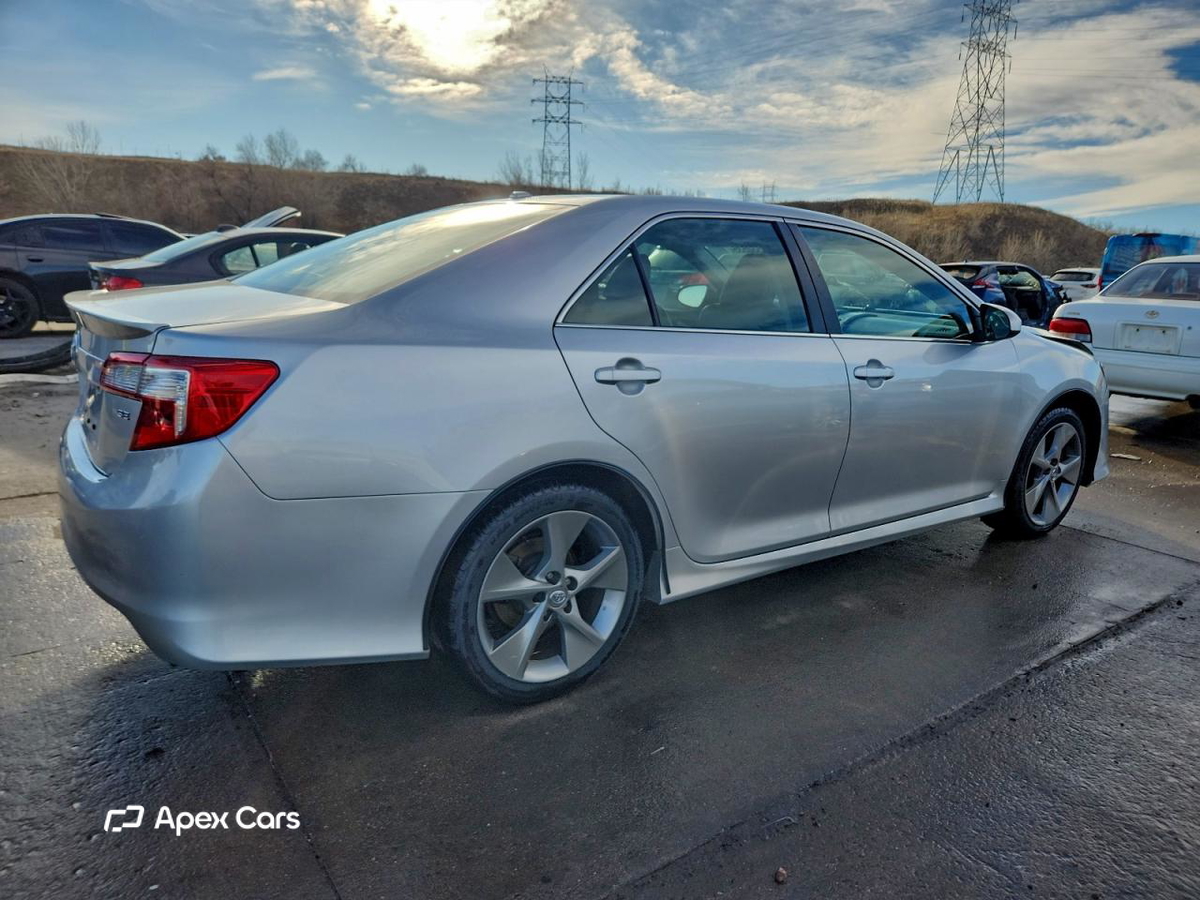 Toyota Camry 2012