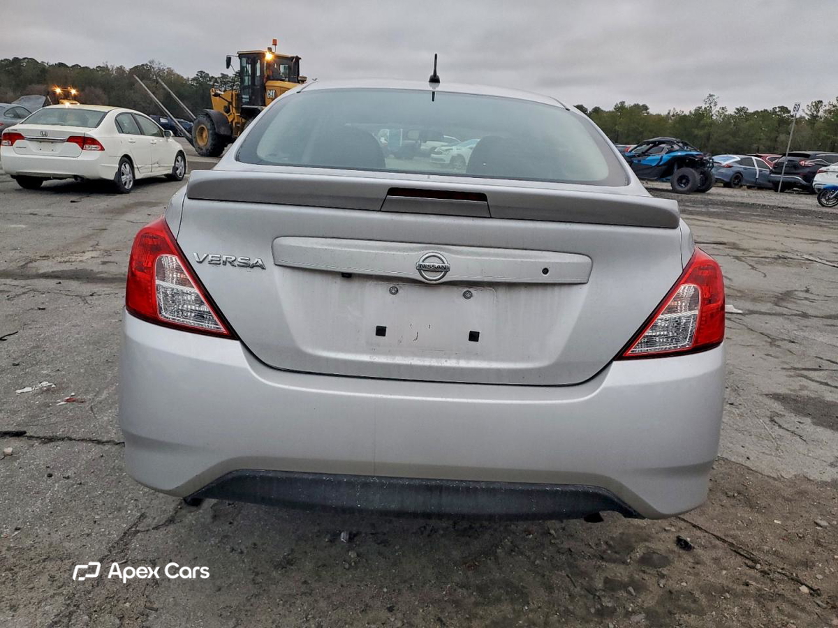 Nissan Versa 2019