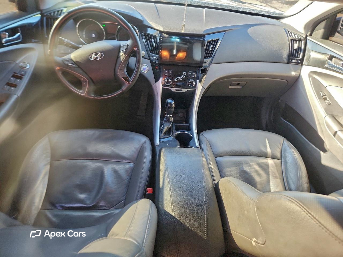 Hyundai Sonata 2011