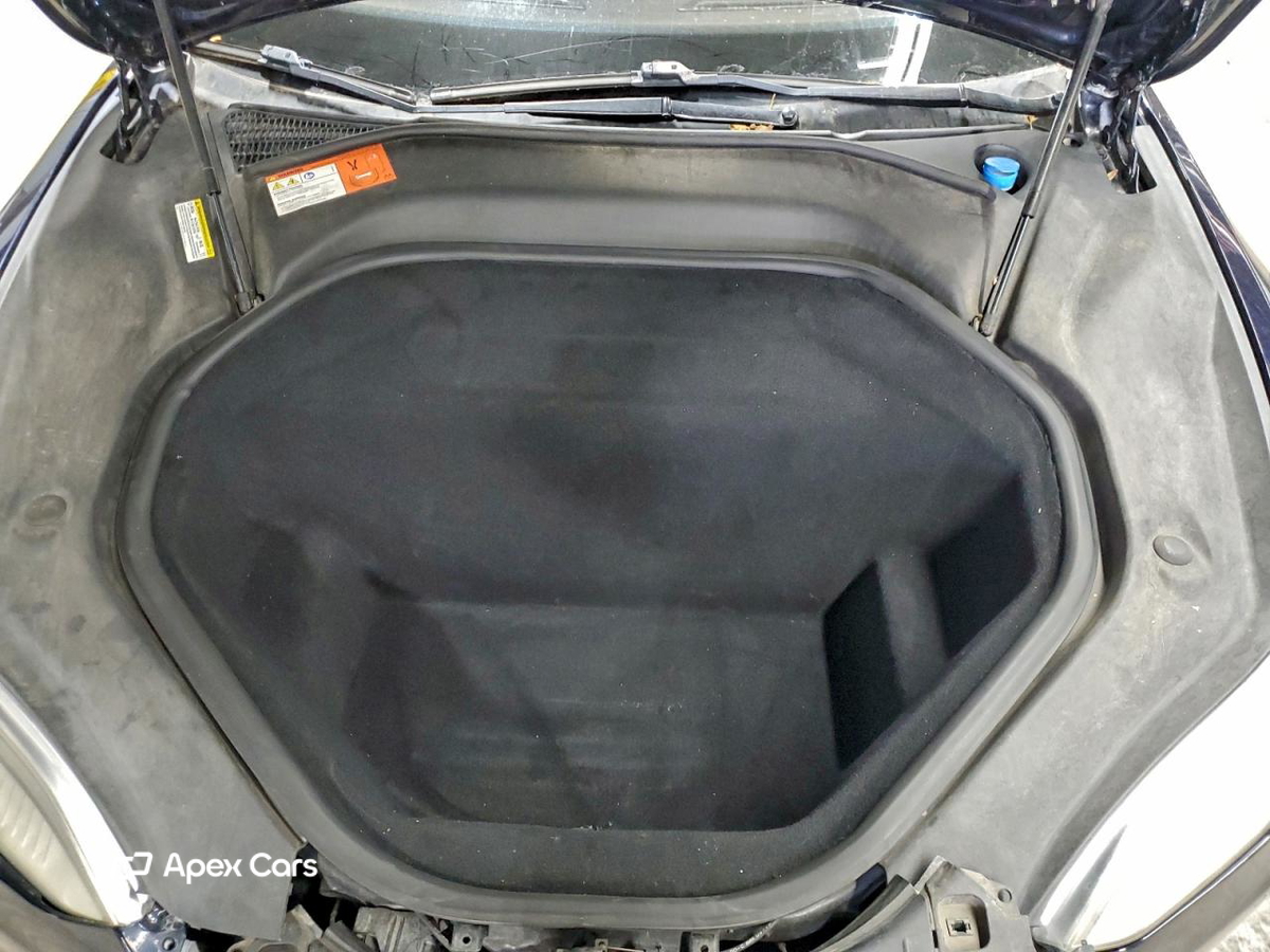 Tesla Model S 2015
